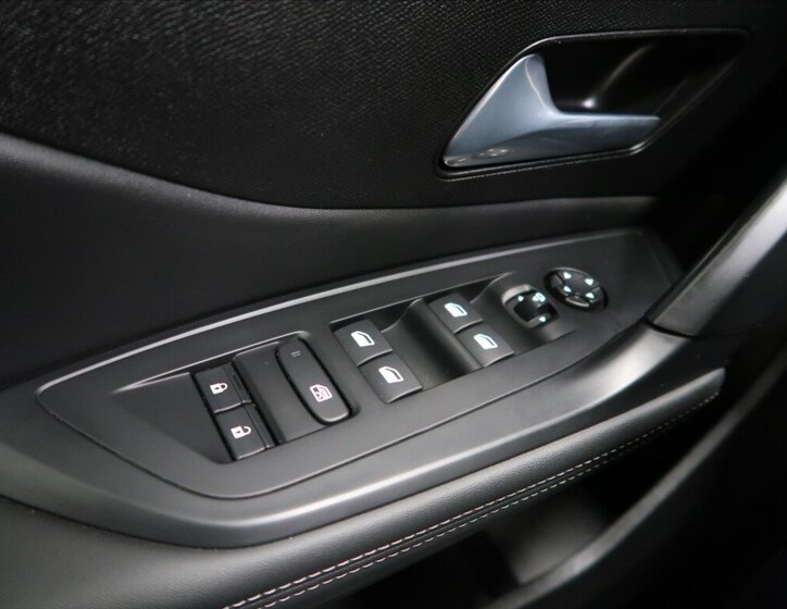 Peugeot 308 Kombi 1,2 l 100 kw