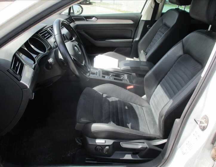 Volkswagen Passat Kombi 2,0 l 140 kw