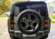 Land Rover Defender 5