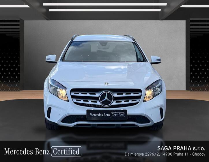 Mercedes-Benz GLA 8