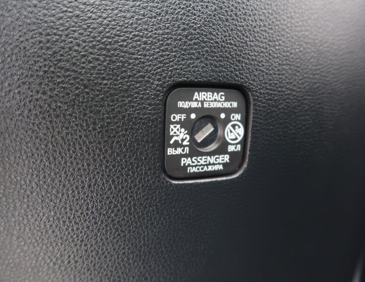 Toyota Corolla Sedan / Limuzína 1,8 l 72 kw