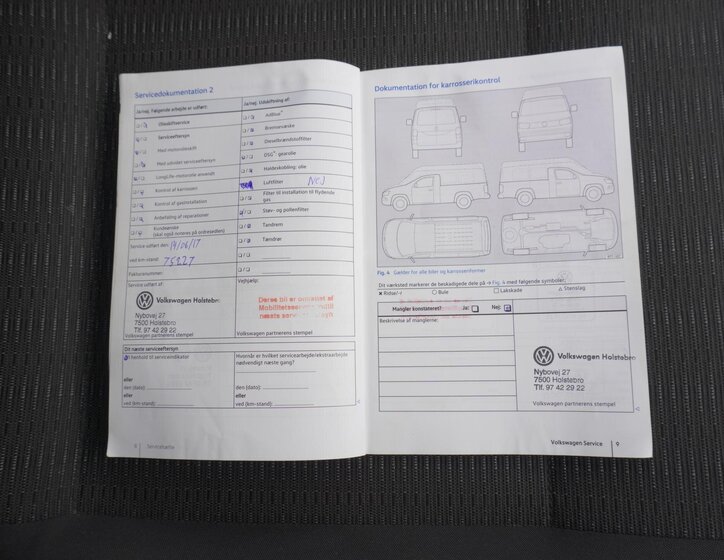 Volkswagen Caravelle 25