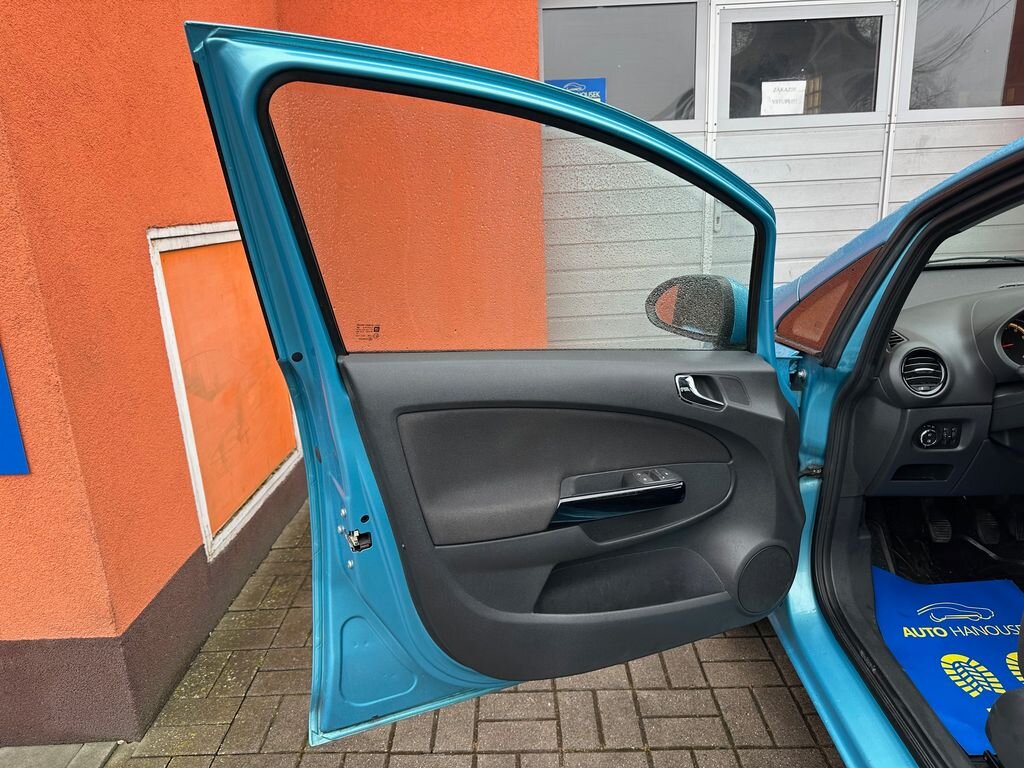 Opel Corsa Hatchback 1,4 l 64 kw