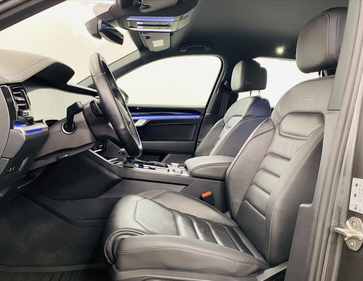 Volkswagen Touareg Kombi 3,0 l 210 kw