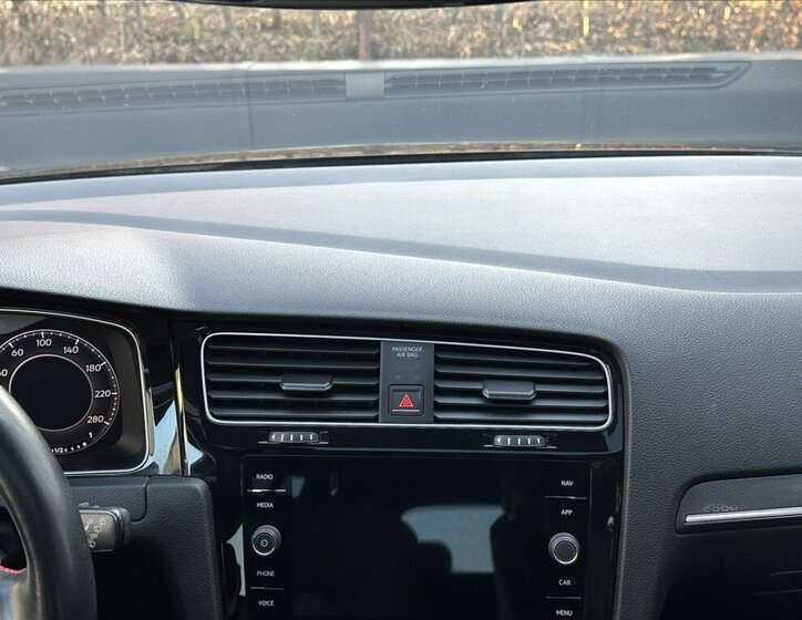 Volkswagen Golf Hatchback 2,0 l 180 kw