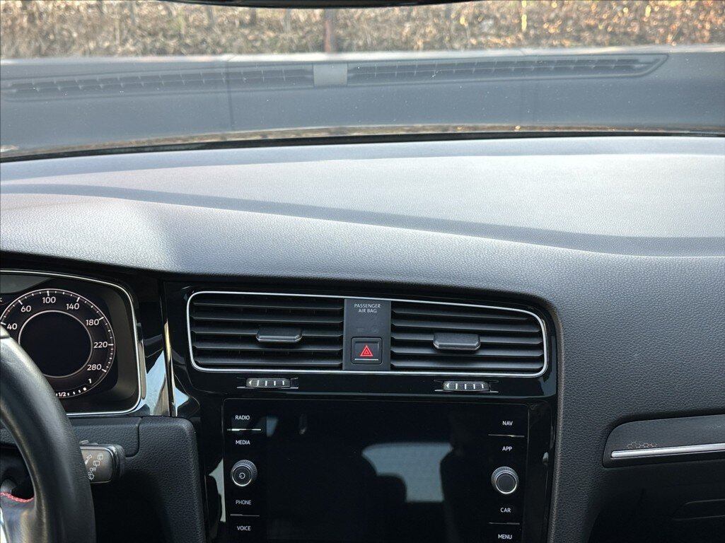 Volkswagen Golf Hatchback 2,0 l 180 kw