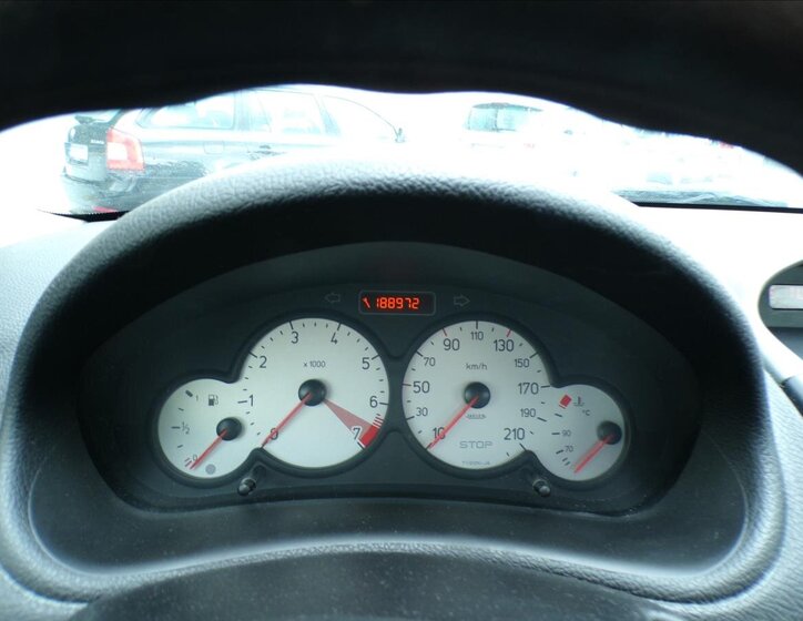 Peugeot 206 Hatchback 1,4 l 65 kw