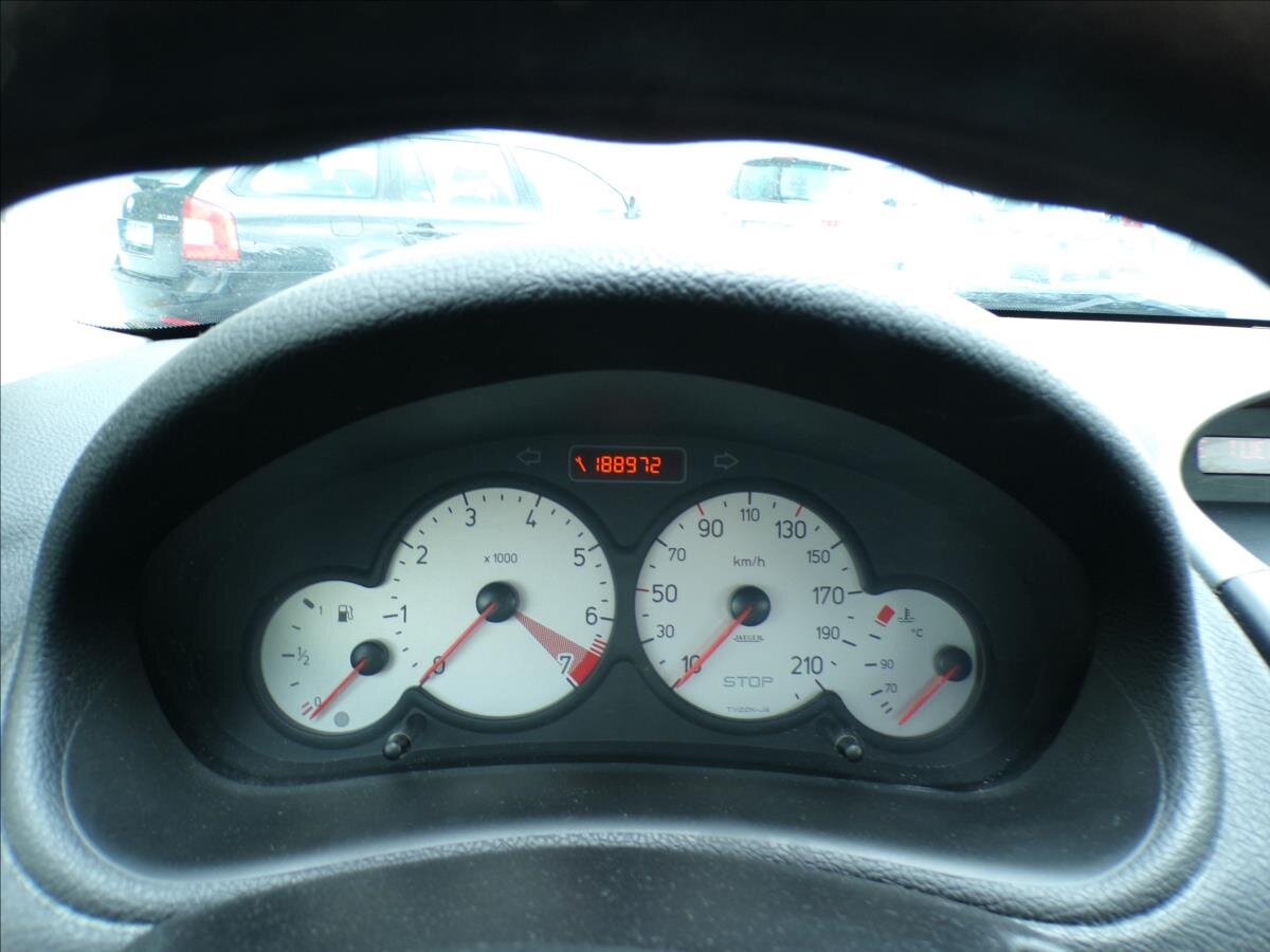 Peugeot 206 Hatchback 1,4 l 65 kw