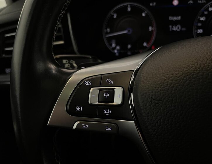 Volkswagen Touareg SUV / Terénní 3,0 l 210 kw