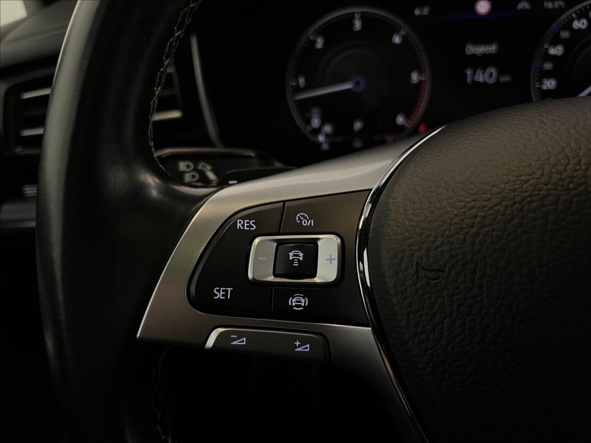 Volkswagen Touareg SUV / Terénní 3,0 l 210 kw