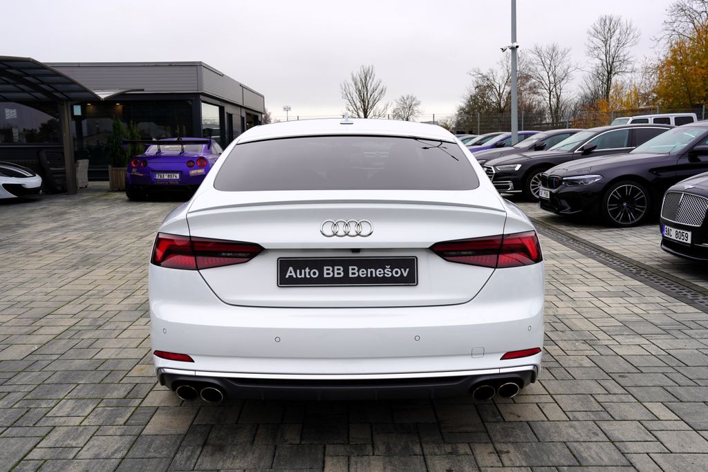Audi S5