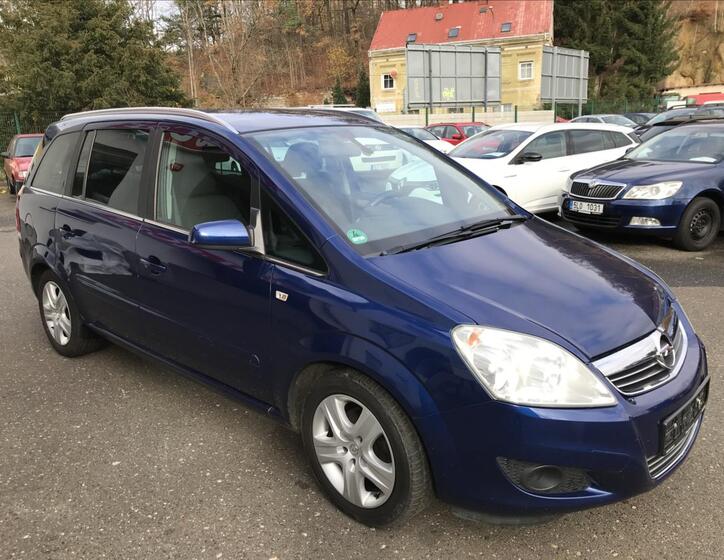 Opel Zafira 4