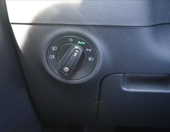 Škoda Karoq SUV 1,5 l 110 kw