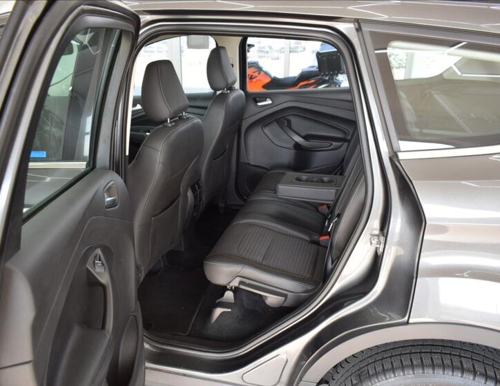 Ford Kuga SUV / Terénní 2,0 l 110 kw