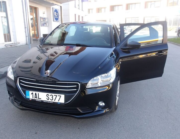 Peugeot 301 Sedan / Limuzína 1,2 l 53 kw