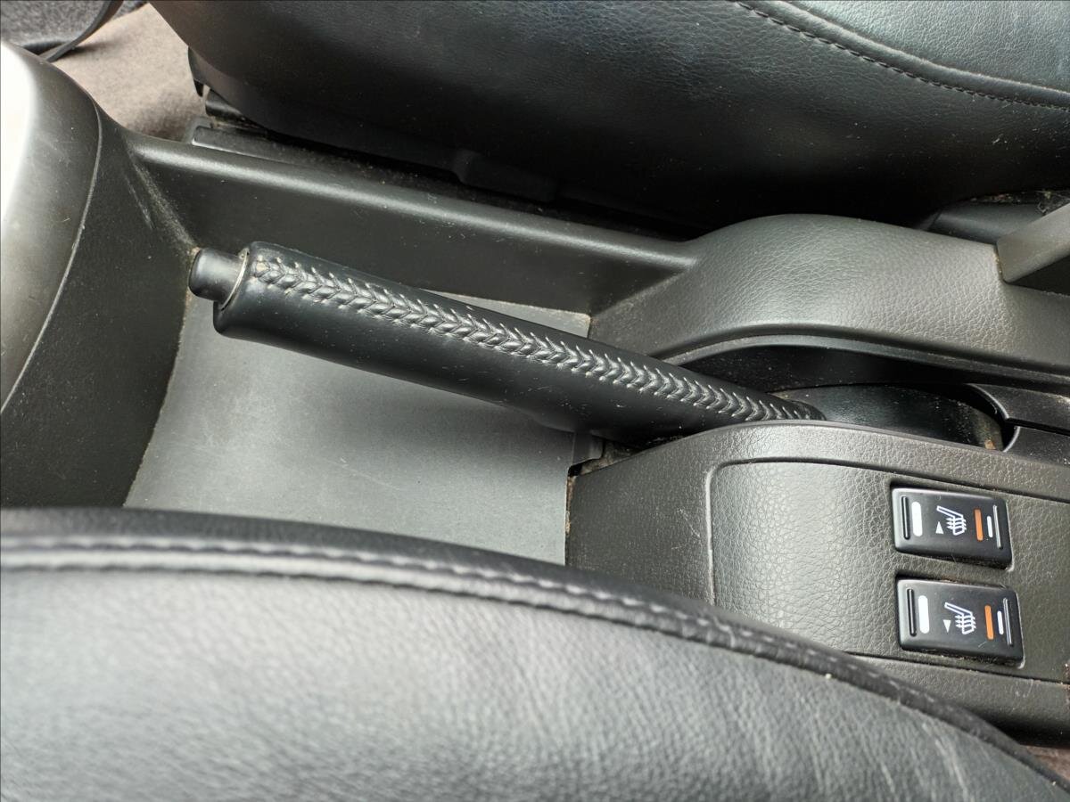 Nissan X-Trail SUV / Terénní 2,5 l 121 kw