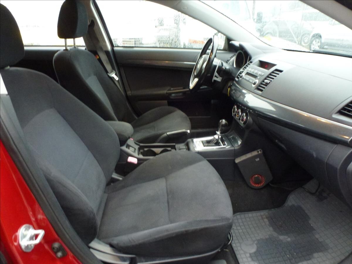 Mitsubishi Lancer Hatchback 2,0 l 217 kw