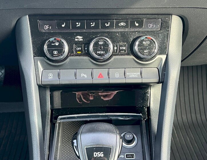 Škoda Karoq SUV / Terénní 1,5 l 110 kw