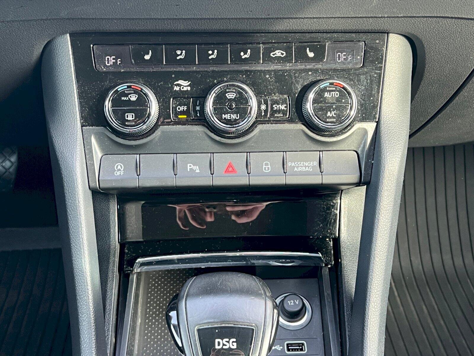 Škoda Karoq SUV / Terénní 1,5 l 110 kw