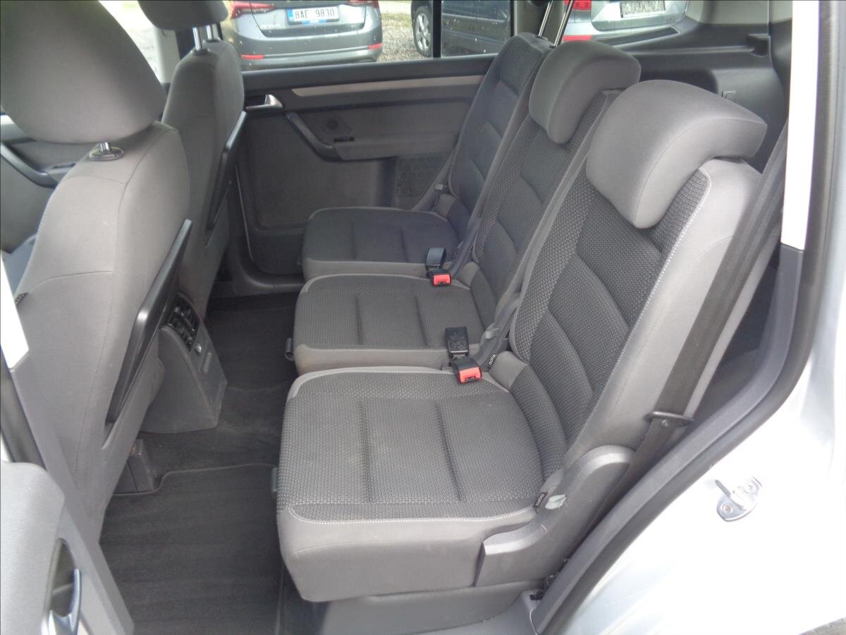 Volkswagen Touran Kombi 1,4 l 110 kw