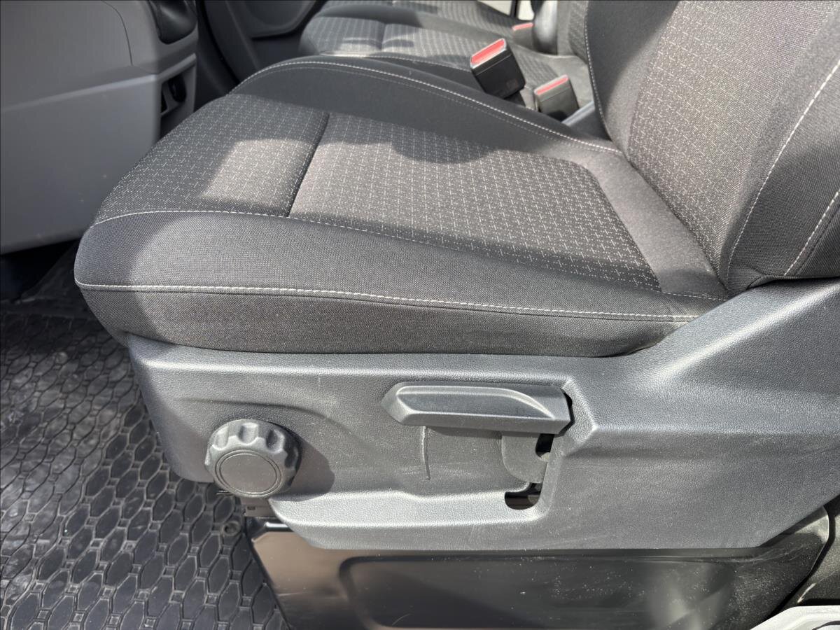 Ford Transit Custom Skříň 2,0 l 100 kw