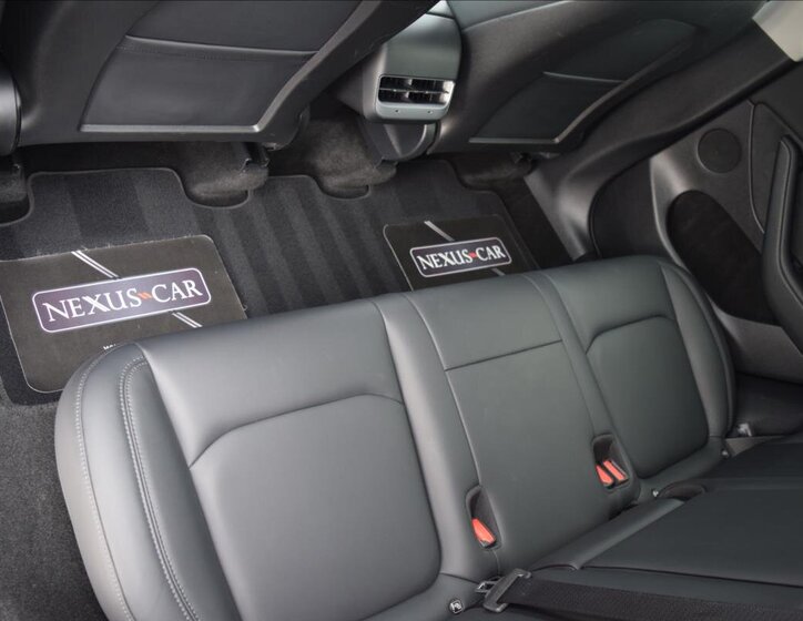 Tesla Model Y SUV / Terénní 0,0 378 kw