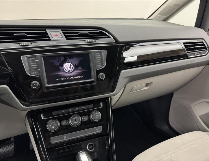 Volkswagen Touran 13