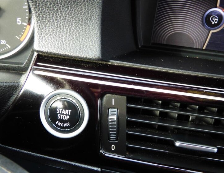 BMW Řada 3 Kombi 3,0 l 180 kw