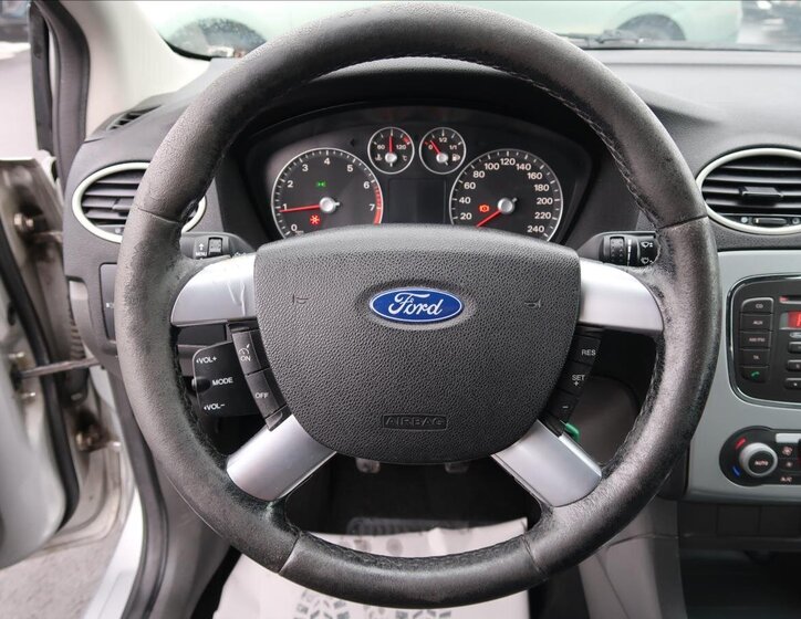 Ford Focus Hatchback 1,6 l 74 kw