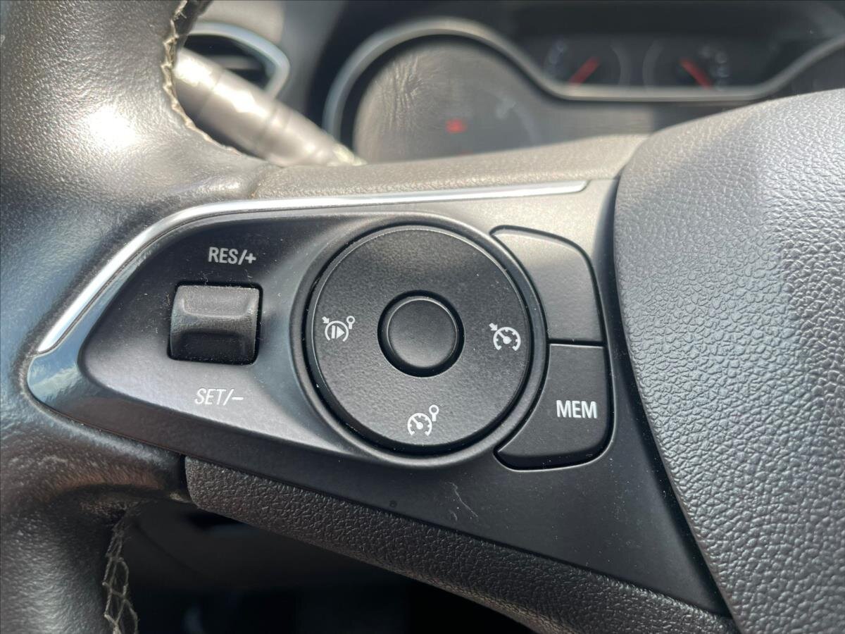 Opel Grandland X SUV / Terénní 2,0 l 130 kw