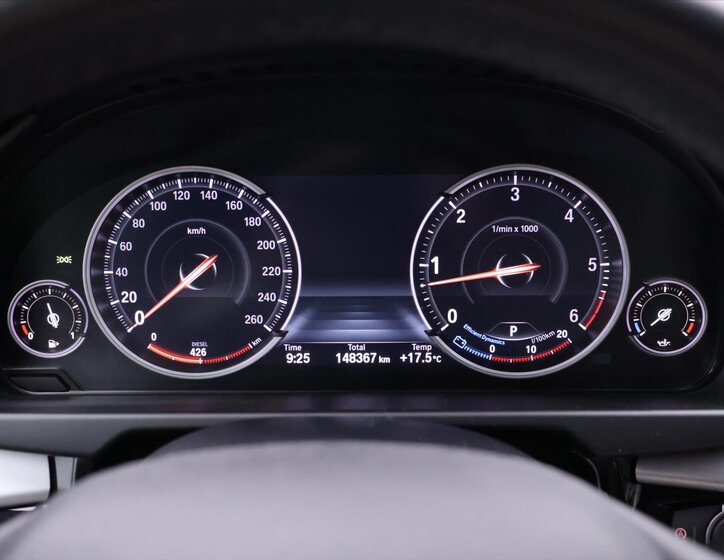 BMW X5 SUV 3,0 l 230 kw