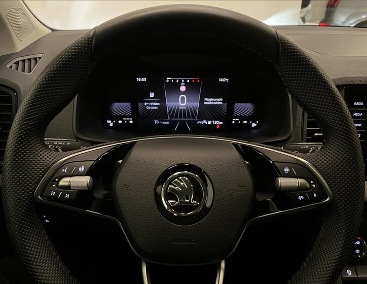 Škoda Karoq SUV 1,5 l 110 kw