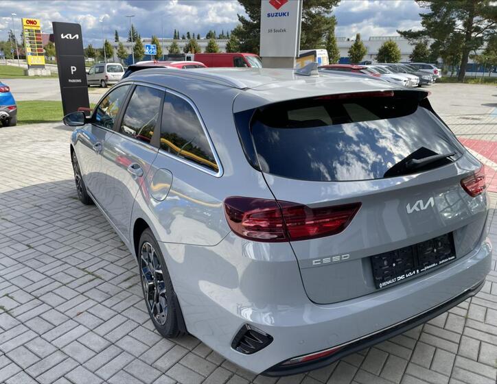 KIA Ceed 8