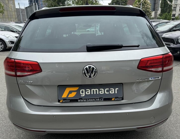 Volkswagen Passat Kombi 2,0 l 110 kw