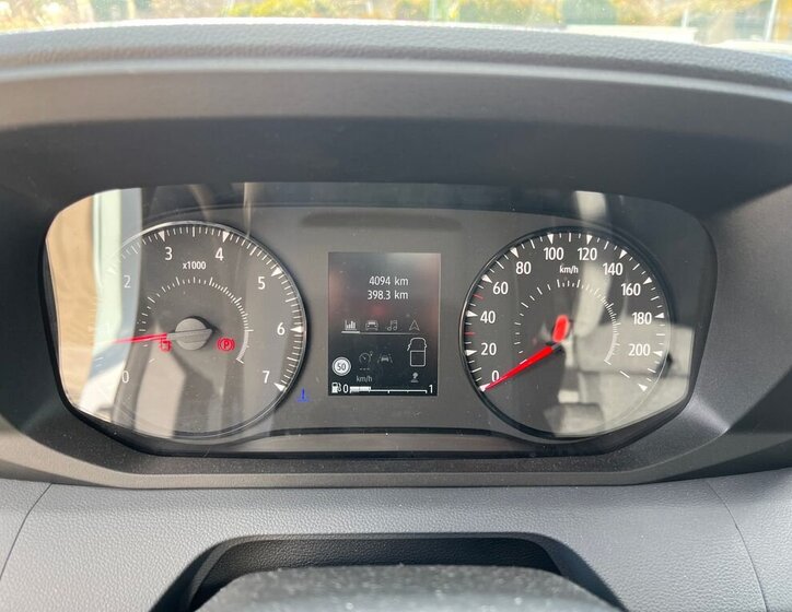 Nissan Interstar Skříň 2,0 l 96 kw