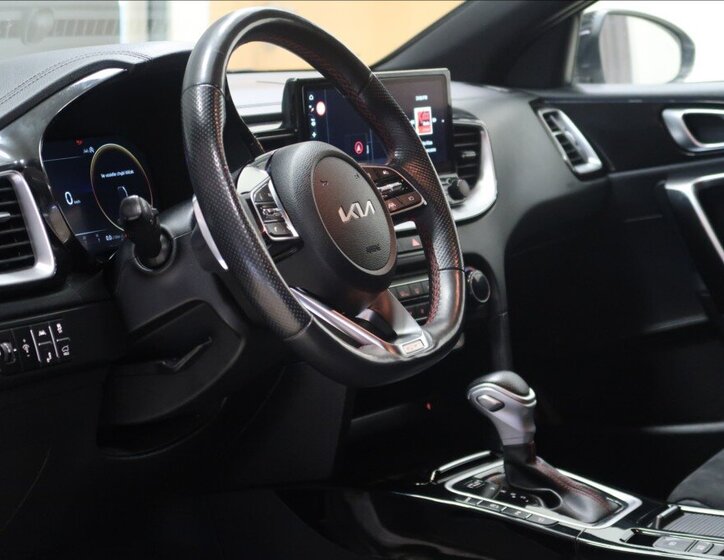 KIA ProCeed Kombi 1,6 l 150 kw