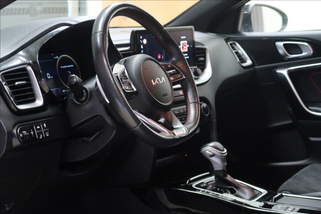 KIA ProCeed Kombi 1,6 l 150 kw