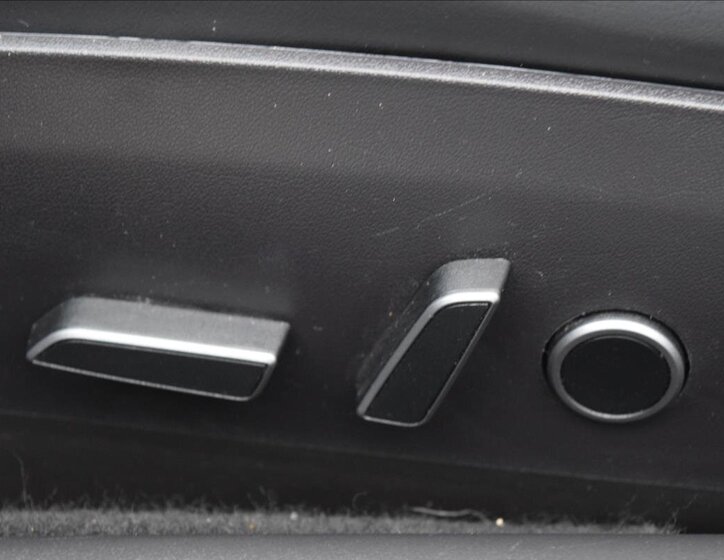 Tesla Model 3 Sedan 0,0 366 kw