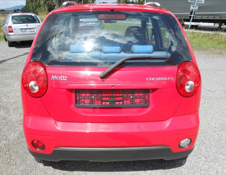 Chevrolet Spark Hatchback 995,0 49 kw