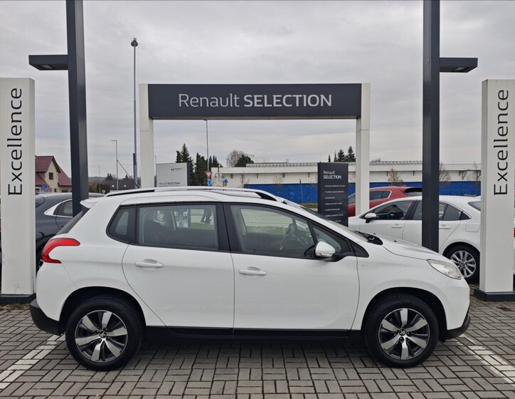 Peugeot 2008 SUV / Terénní 1,2 l 60 kw