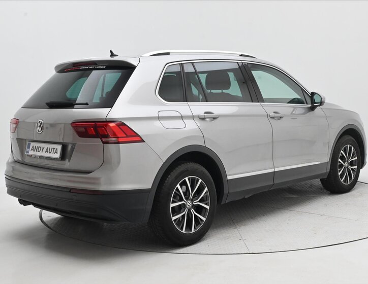 Volkswagen Tiguan 5