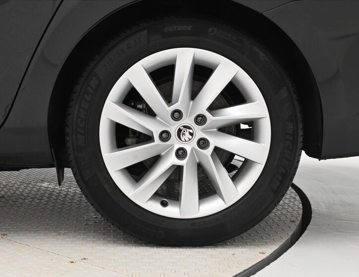 Škoda Superb Kombi 1,4 l 115 kw