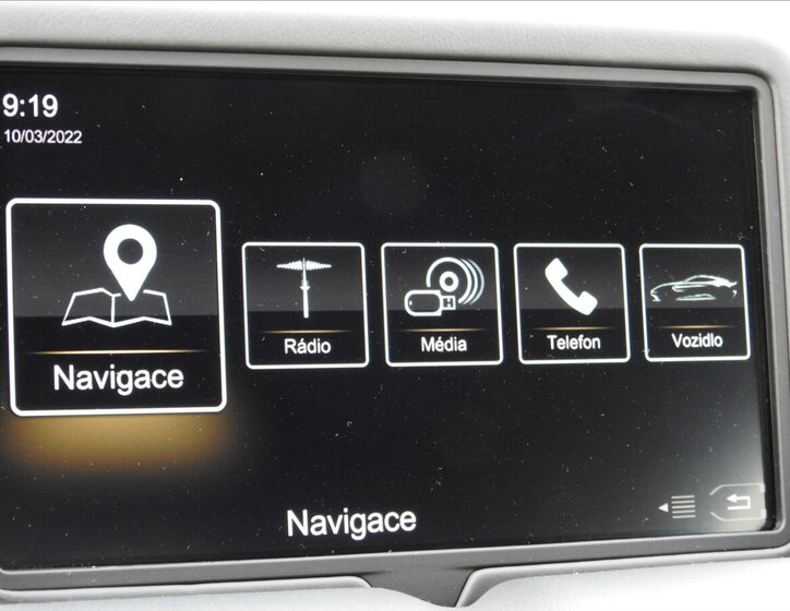 Aston Martin Vantage Kupé 4,0 l 375 kw