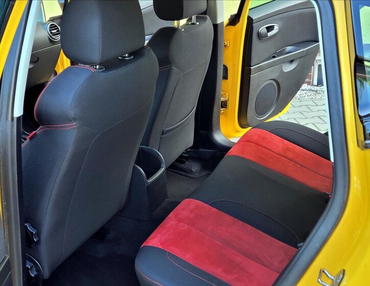 Seat Leon Hatchback 2,0 l 185 kw