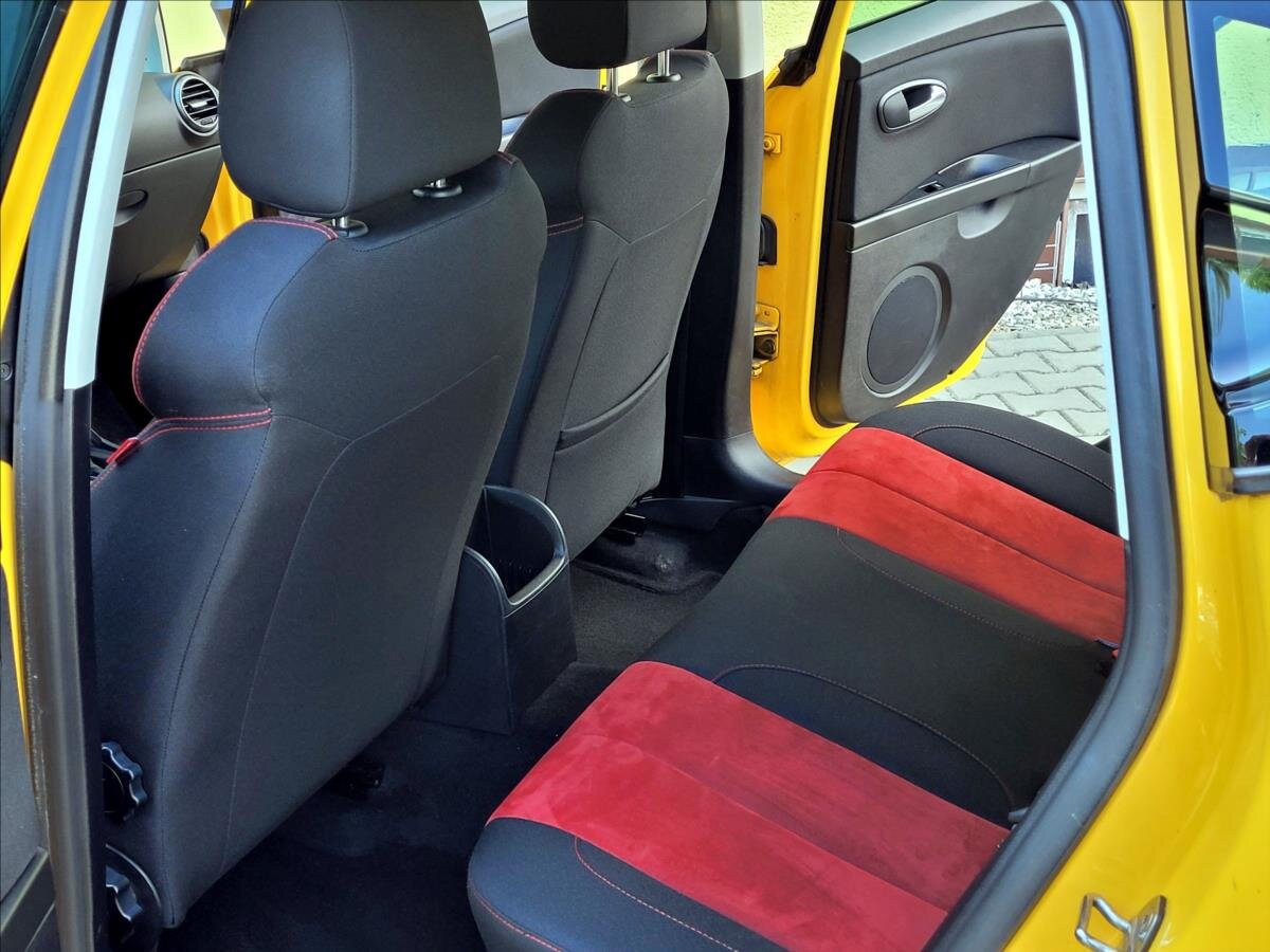 Seat Leon Hatchback 2,0 l 185 kw