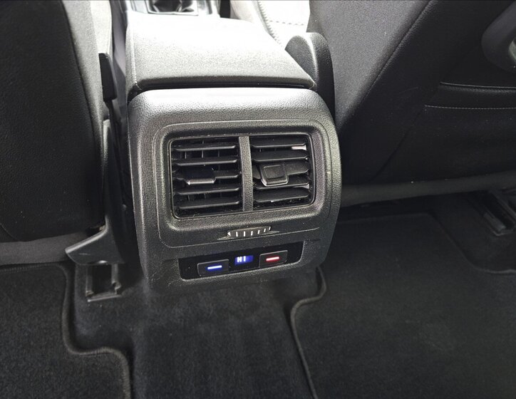 Volkswagen Touran 29