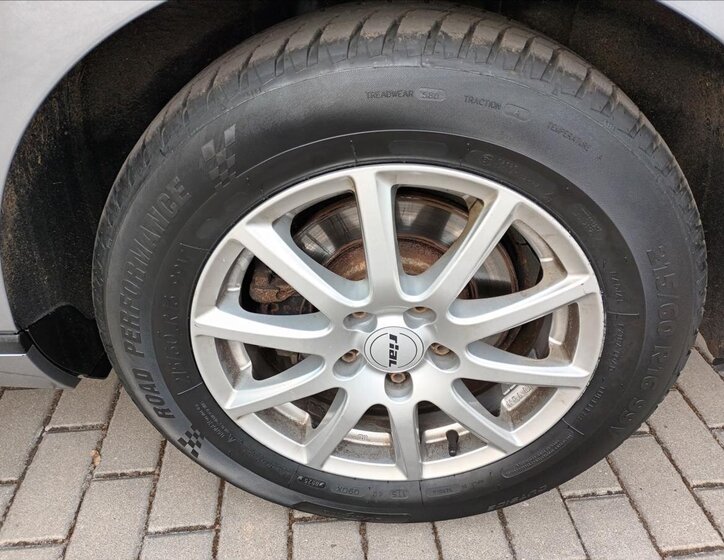 Volkswagen Passat Kombi 2,0 l 110 kw