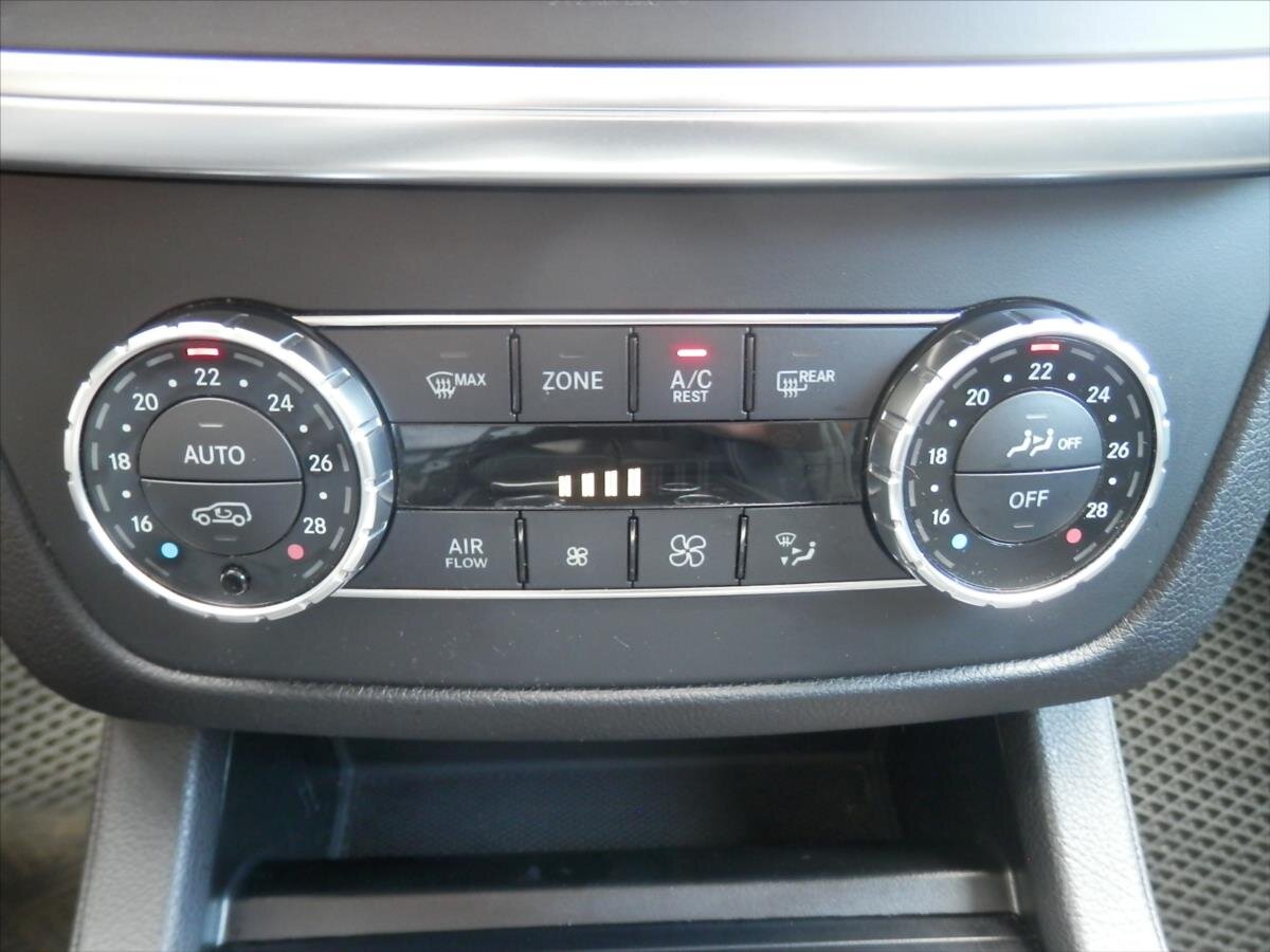 Mercedes-Benz GL SUV / Terénní 4,7 l 320 kw