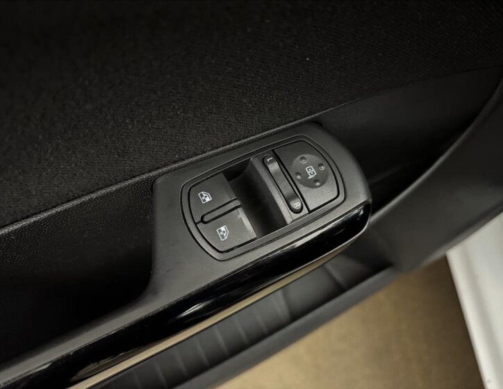 Opel Corsa Hatchback 1,2 l 63 kw