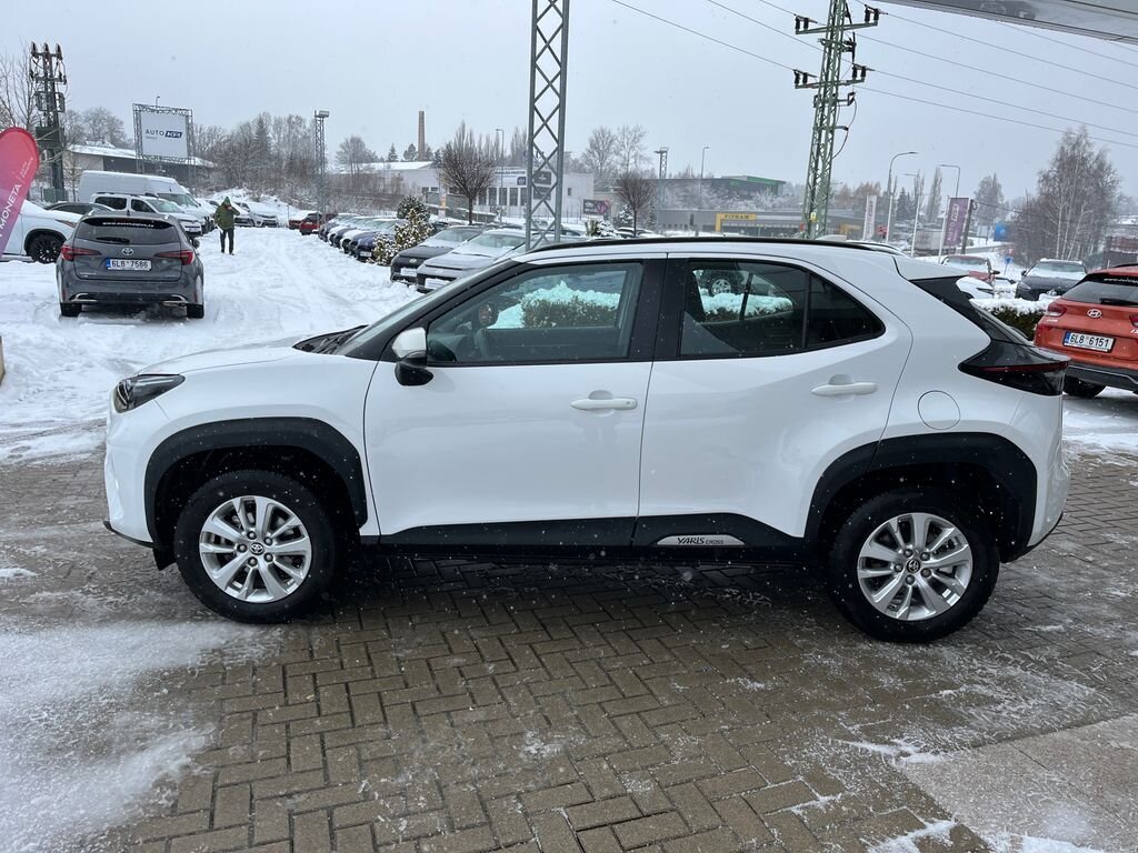 Toyota Yaris Cross SUV 1,5 l 68 kw